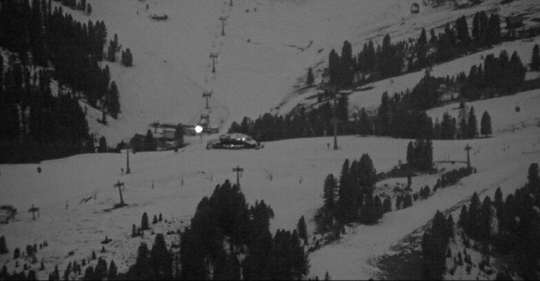 Webcam Pampeago  - Predazzo -  Obereggen - Mountain hut Latemar