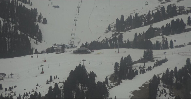 Webcam Pampeago  - Predazzo -  Obereggen - Mountain hut Latemar