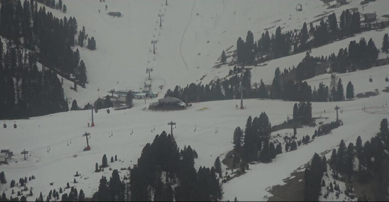 Webcam Pampeago  - Predazzo -  Obereggen - Mountain hut Latemar