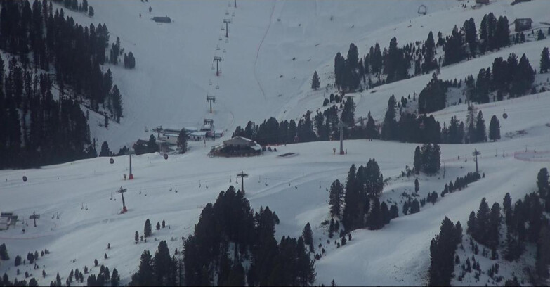 Webcam Pampeago  - Predazzo -  Obereggen - Mountain hut Latemar