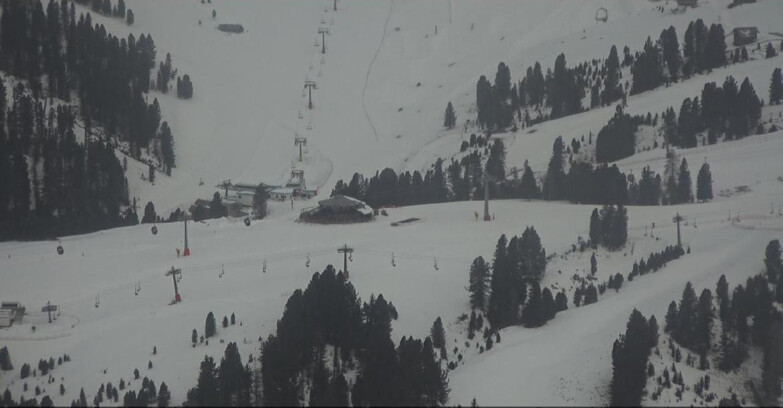 Webcam Pampeago  - Predazzo -  Obereggen - Mountain hut Latemar