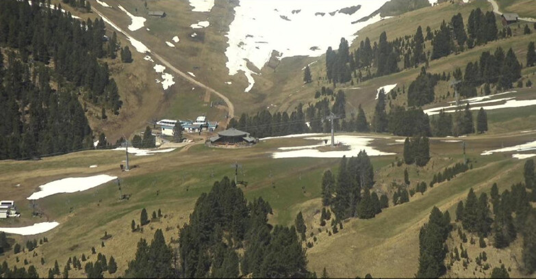 Webcam Pampeago  - Predazzo -  Obereggen - Mountain hut Latemar