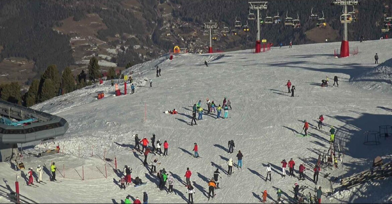 Webcam Альпе-Чермис  - Chairlift and slope Lagorai