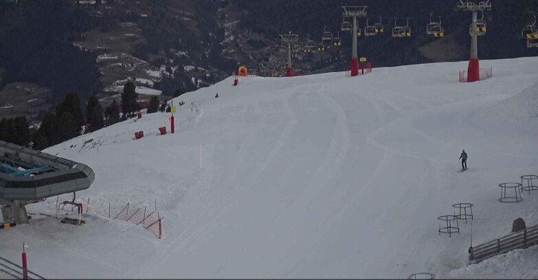 Webcam Альпе-Чермис  - Chairlift and slope Lagorai