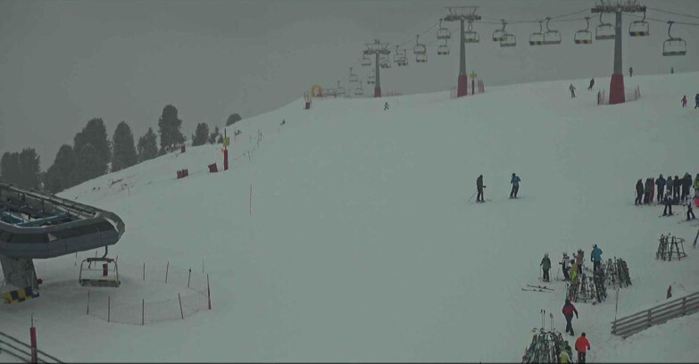 Webcam Alpe Cermis  - Chairlift and slope Lagorai