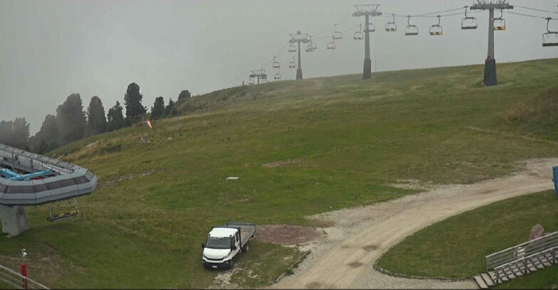 Webcam Alpe Cermis  - Chairlift and slope Lagorai
