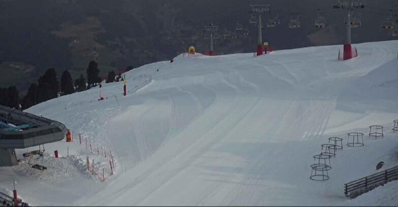 Webcam Альпе-Чермис  - Chairlift and slope Lagorai