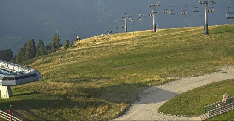 Webcam Alpe Cermis - Chairlift and slope Lagorai