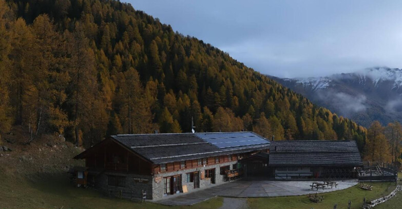 Webcam Pejo 3000 - Rifugio Scoiattolo Webcam Pejo 3000 - Rifugio Scoiattolo