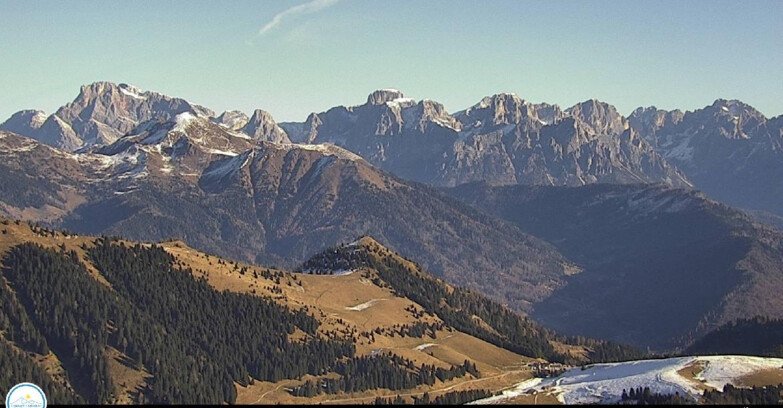 Webcam Passo Brocon-Marande - Brocon Pass and Pale di S.Martino 