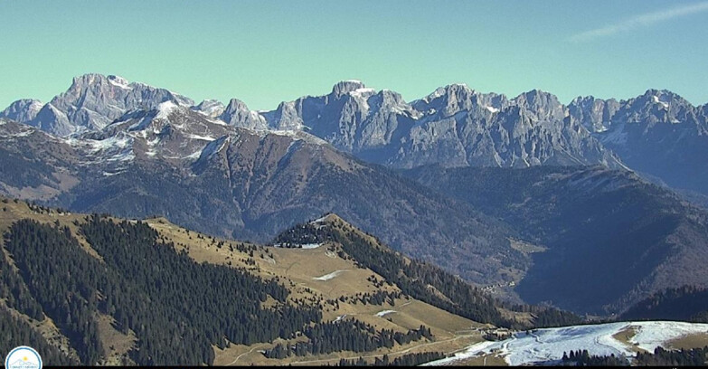 Webcam Passo Brocon-Marande - Brocon Pass and Pale di S.Martino 