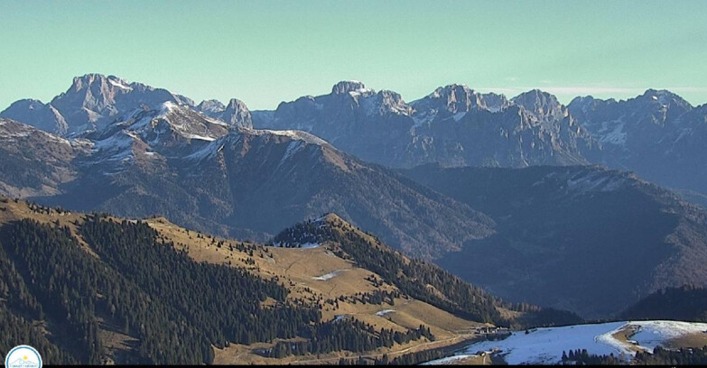 Webcam Passo Brocon-Marande - Brocon Pass and Pale di S.Martino 