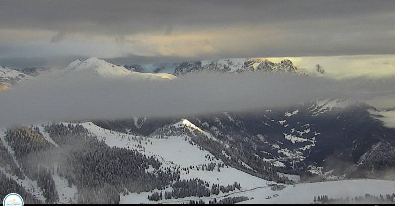Webcam Passo Brocon-Marande - Brocon Pass and Pale di S.Martino 