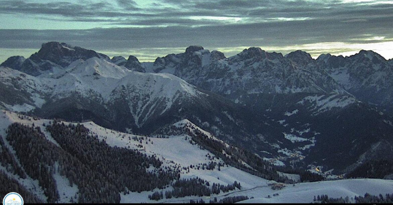 Webcam Passo Brocon-Marande - Brocon Pass and Pale di S.Martino 