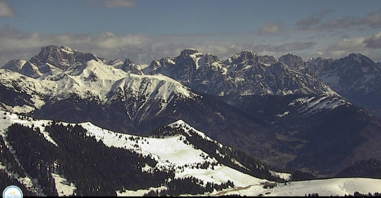 Webcam Passo Brocon-Marande - Brocon Pass and Pale di S.Martino 