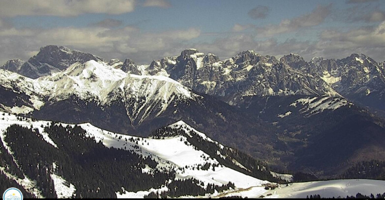 Webcam Passo Brocon-Marande - Brocon Pass and Pale di S.Martino 