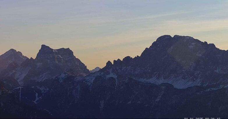 Webcam Passo San Pellegrino-Falcade  - Pelmo e Civetta