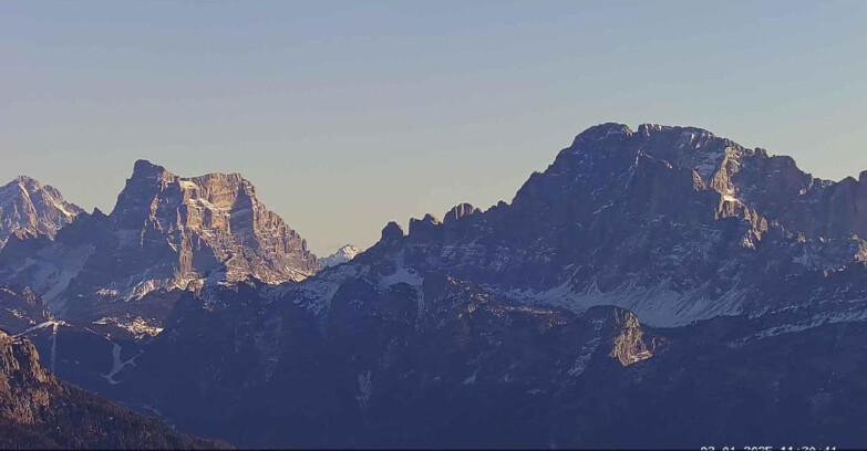 Webcam Passo San Pellegrino-Falcade  - Pelmo e Civetta