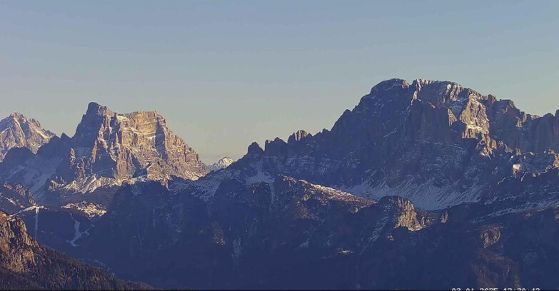 Webcam Passo San Pellegrino-Falcade  - Pelmo e Civetta