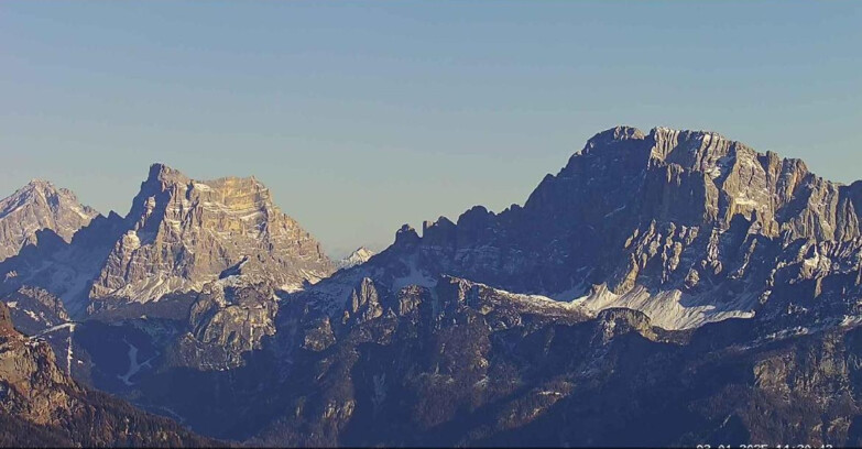 Webcam Passo San Pellegrino-Falcade  - Pelmo e Civetta