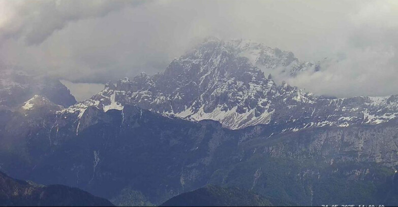 Webcam Passo San Pellegrino-Falcade  - Pelmo e Civetta