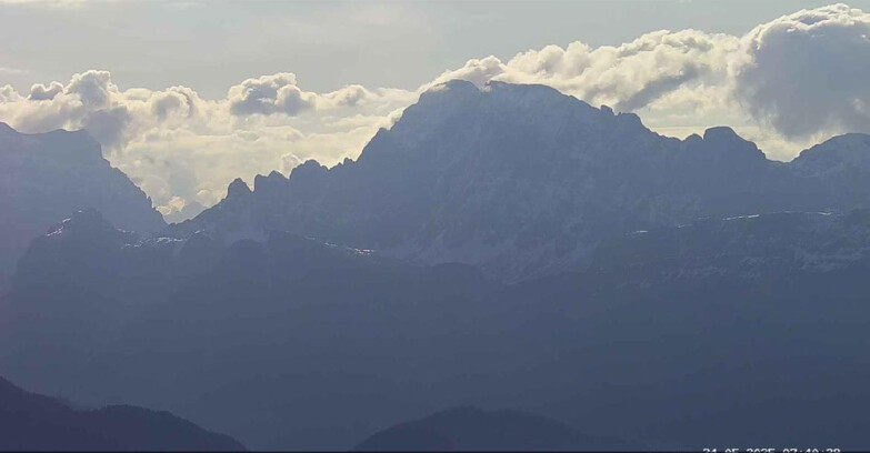 Webcam Passo San Pellegrino-Falcade  - Pelmo e Civetta