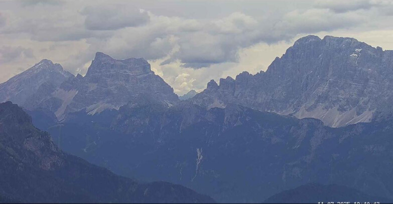 Webcam Passo San Pellegrino-Falcade  - Pelmo e Civetta