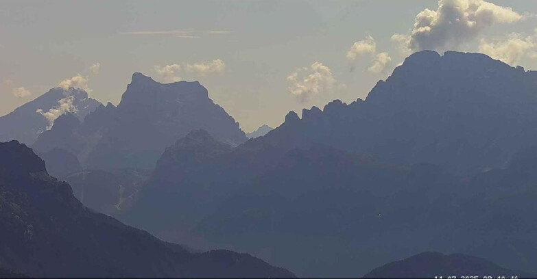 Webcam Passo San Pellegrino-Falcade  - Pelmo e Civetta