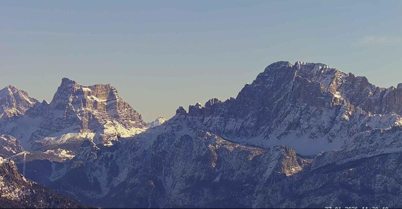 Webcam Passo San Pellegrino-Falcade - Pelmo e Civetta