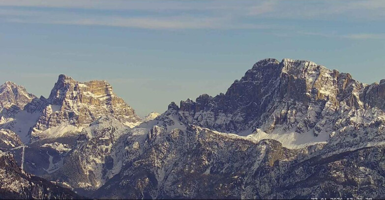 Webcam Passo San Pellegrino-Falcade - Pelmo e Civetta