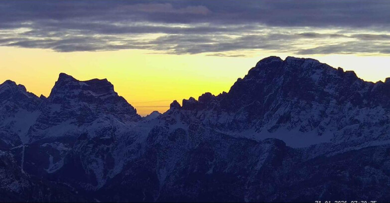 Webcam Passo San Pellegrino-Falcade - Pelmo e Civetta