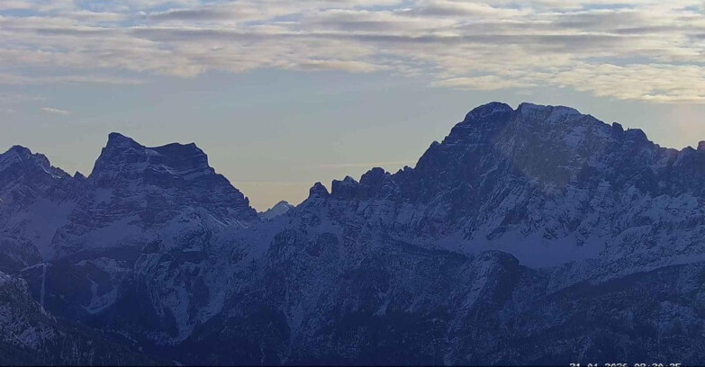 Webcam Passo San Pellegrino-Falcade  - Pelmo e Civetta