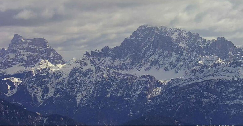 Webcam Passo San Pellegrino-Falcade  - Pelmo e Civetta