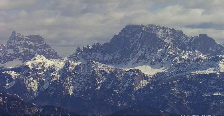 Webcam Passo San Pellegrino-Falcade  - Pelmo e Civetta