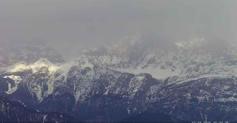 Webcam Passo San Pellegrino-Falcade  - Pelmo e Civetta