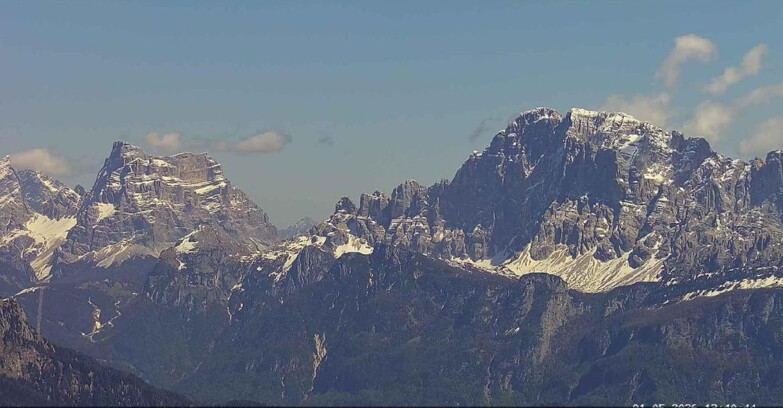 Webcam Passo San Pellegrino-Falcade  - Pelmo e Civetta