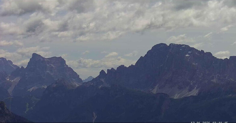 Webcam Passo San Pellegrino-Falcade  - Pelmo e Civetta