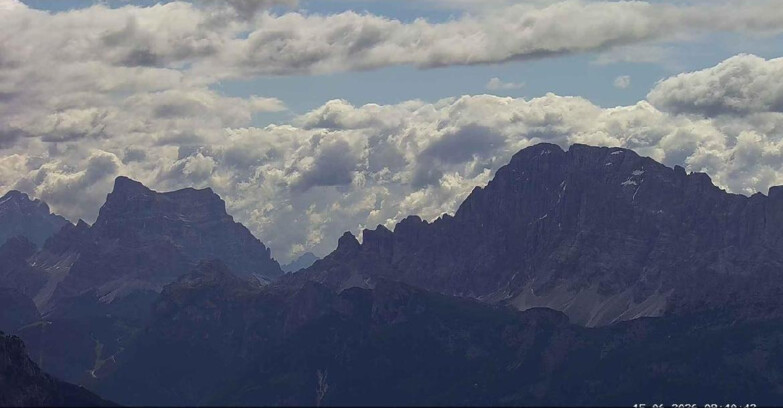 Webcam Passo San Pellegrino-Falcade - Pelmo e Civetta