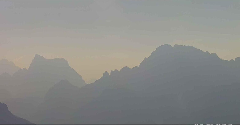 Webcam Passo San Pellegrino-Falcade  - Pelmo e Civetta
