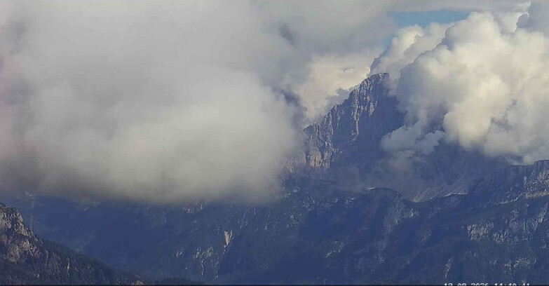 Webcam Passo San Pellegrino-Falcade - Pelmo e Civetta