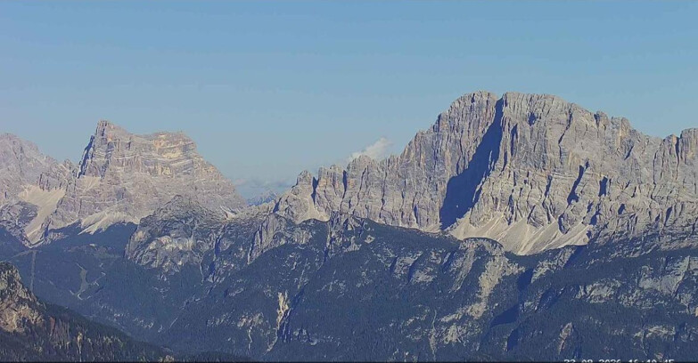 Webcam Passo San Pellegrino-Falcade  - Pelmo e Civetta