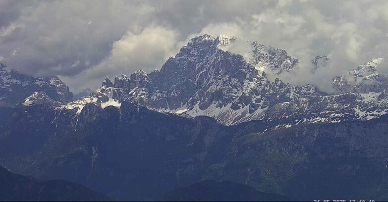 Webcam Passo San Pellegrino-Falcade  - Pelmo
