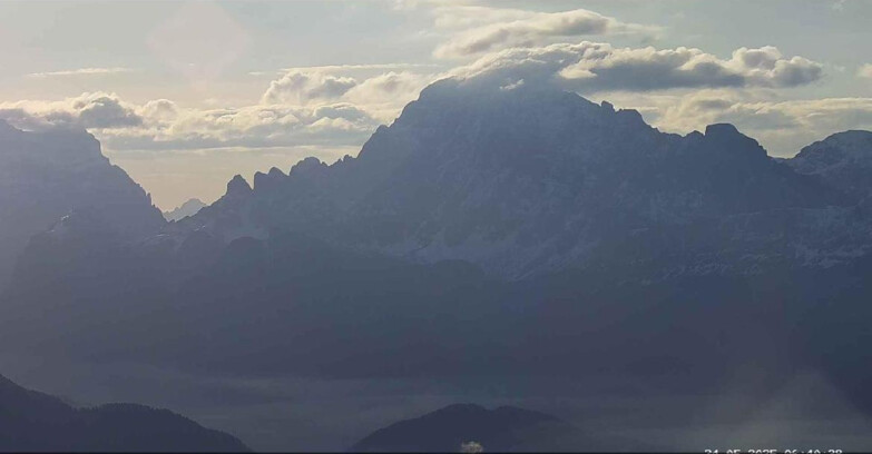 Webcam Passo San Pellegrino-Falcade  - Pelmo