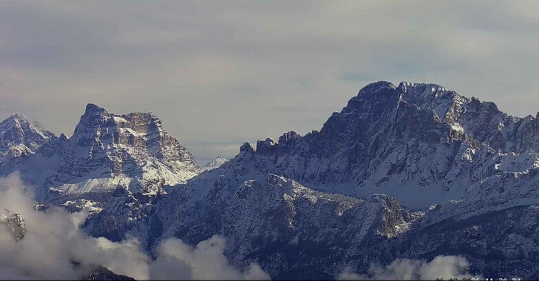 Webcam Passo San Pellegrino-Falcade  - Pelmo