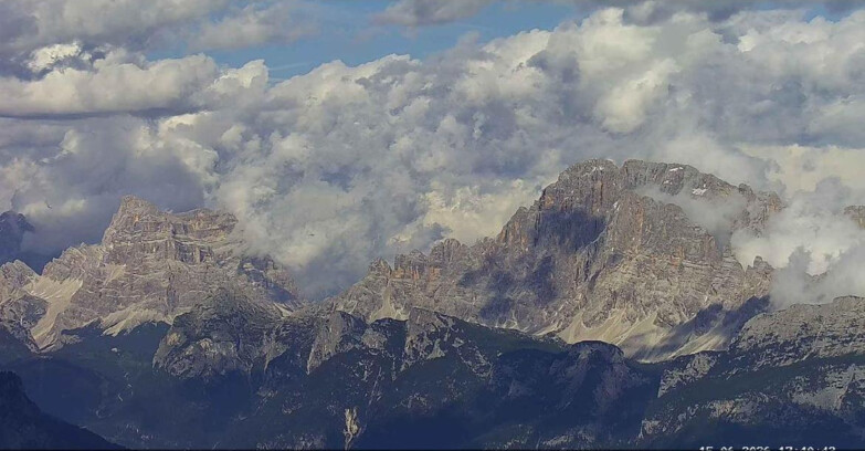 Webcam Passo San Pellegrino-Falcade - Pelmo