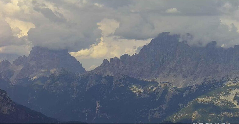 Webcam Passo San Pellegrino-Falcade  - Pelmo
