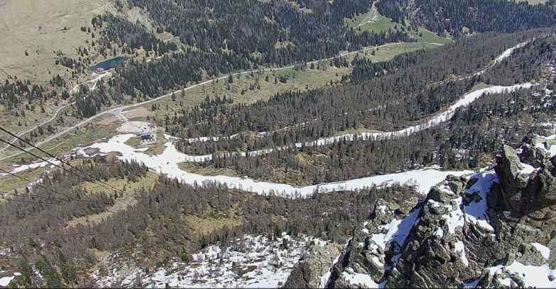 Webcam Passo San Pellegrino-Falcade - Pista Funivia