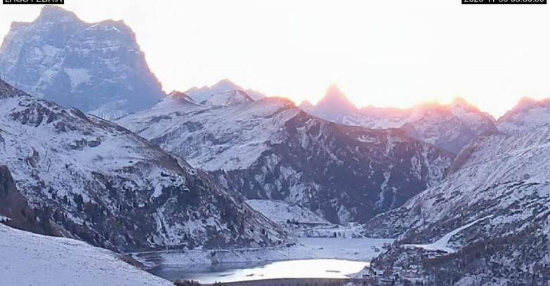 Webcam Canazei-Belvedere - Lago e Passo Fedaia