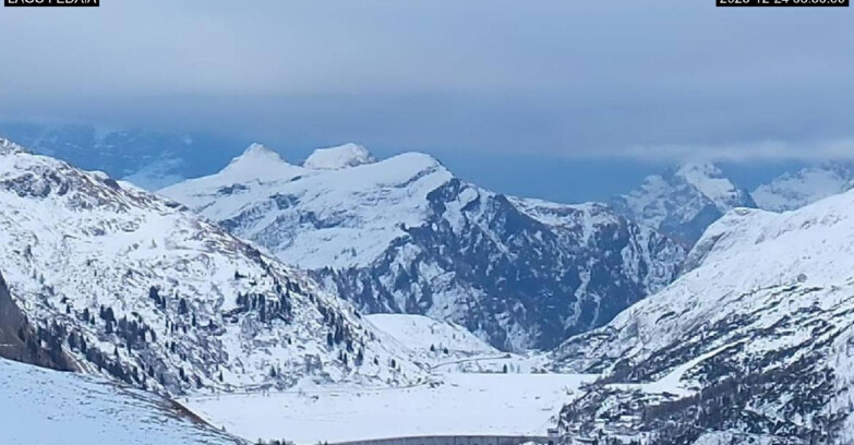 Webcam Canazei-Belvedere - Lago e Passo Fedaia