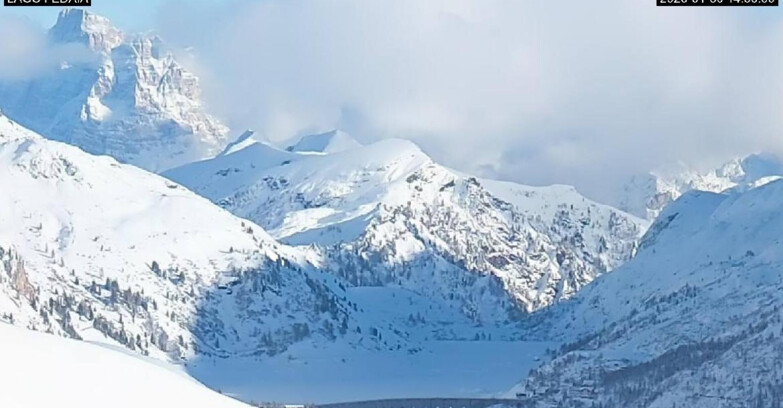 Webcam Canazei-Belvedere - Lago e Passo Fedaia